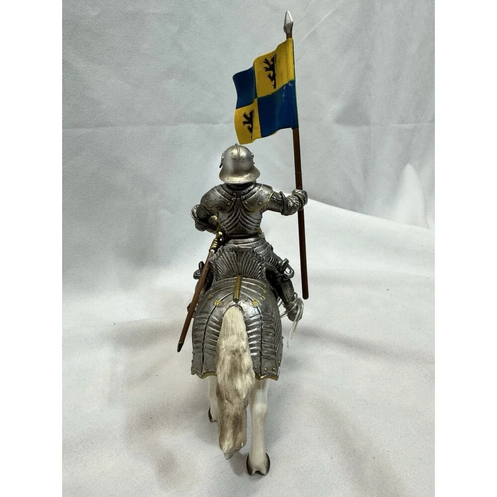 Schleich Knight Flag Bearer On White Horse With Sword 70008 Blue Yellow Flag